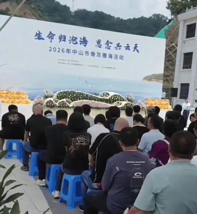 点击图片看原样大小图片