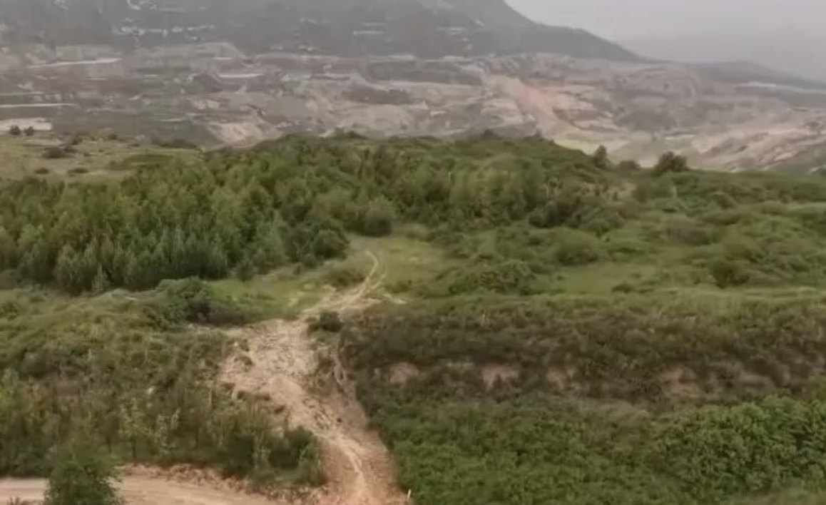 煤企拦腰截断明长城，持续损毁近20年