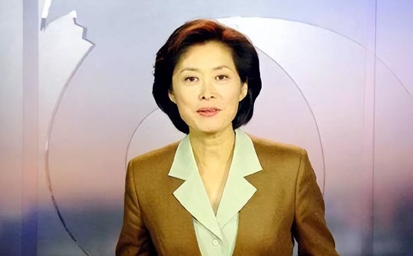 敬一丹追悼会变闹剧，恶心操作不断