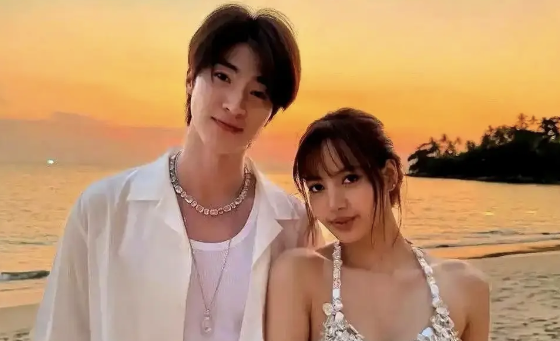 Lisa和泰星Blue伦敦逛街