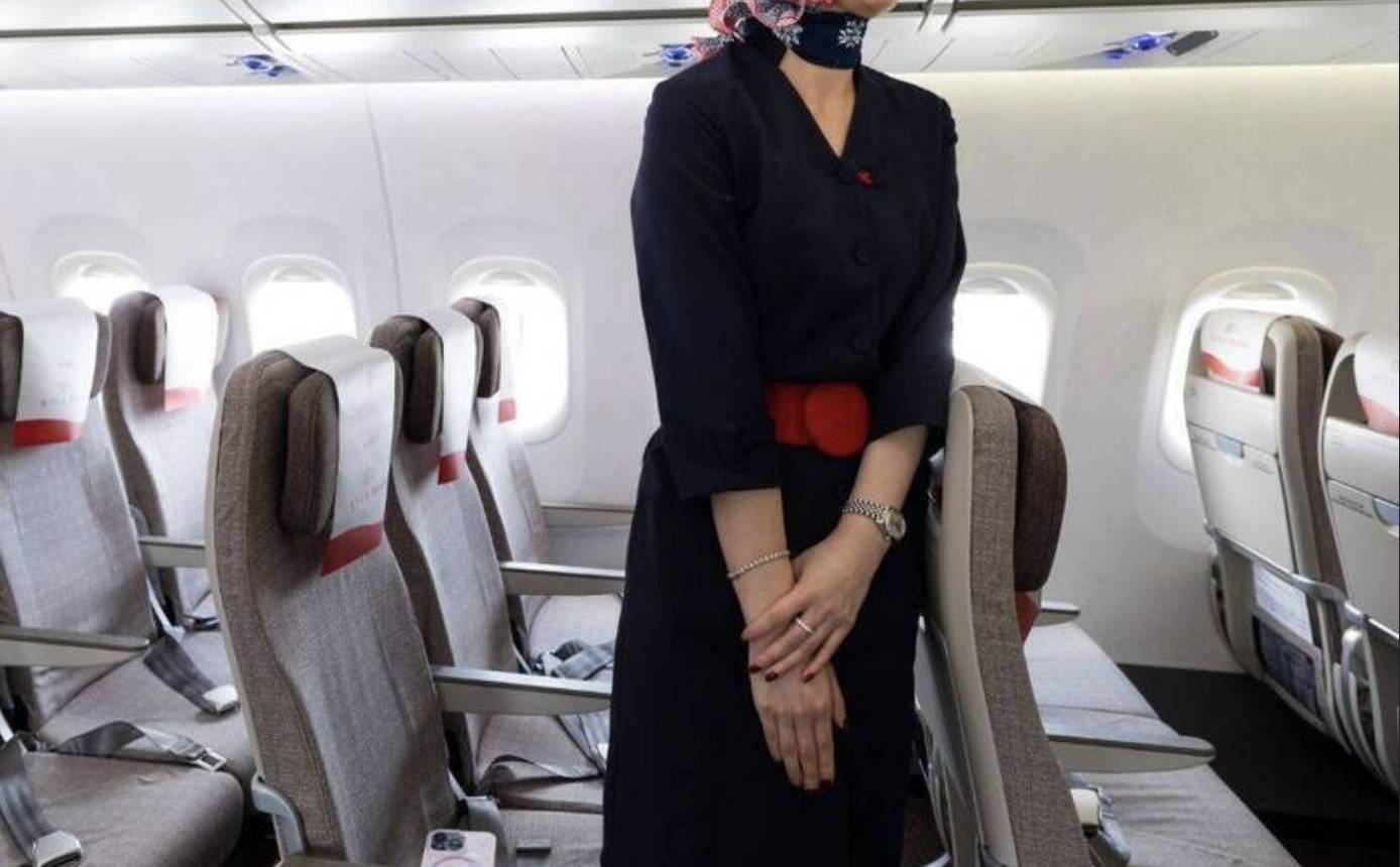前空服员曝搭机“必坚持8件事”