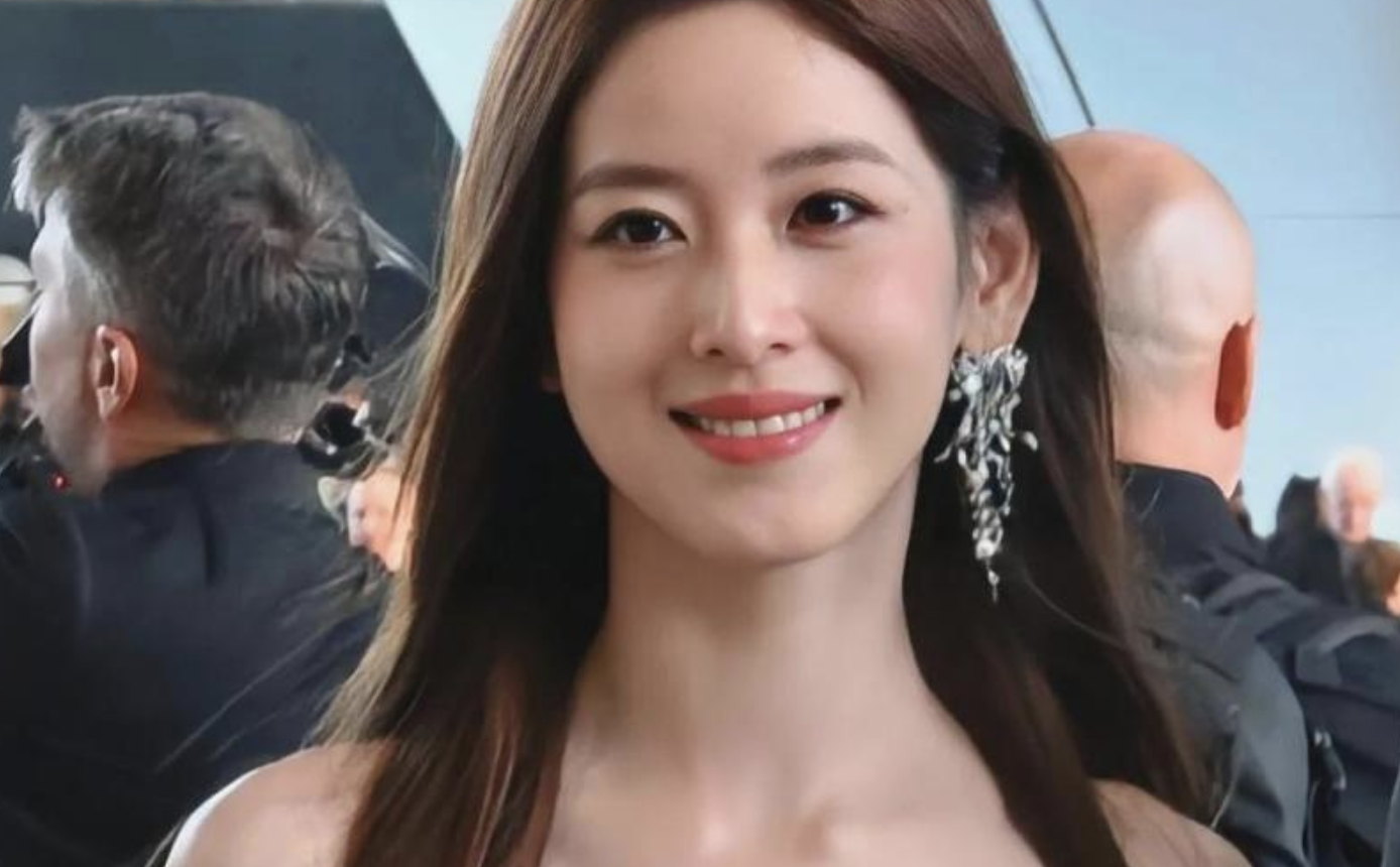 章泽天生图刷屏，大学生既视感