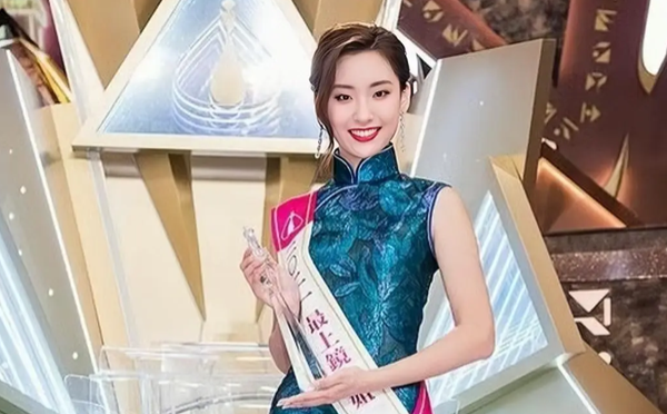 香港女星订婚，19岁勇夺最上镜港姐