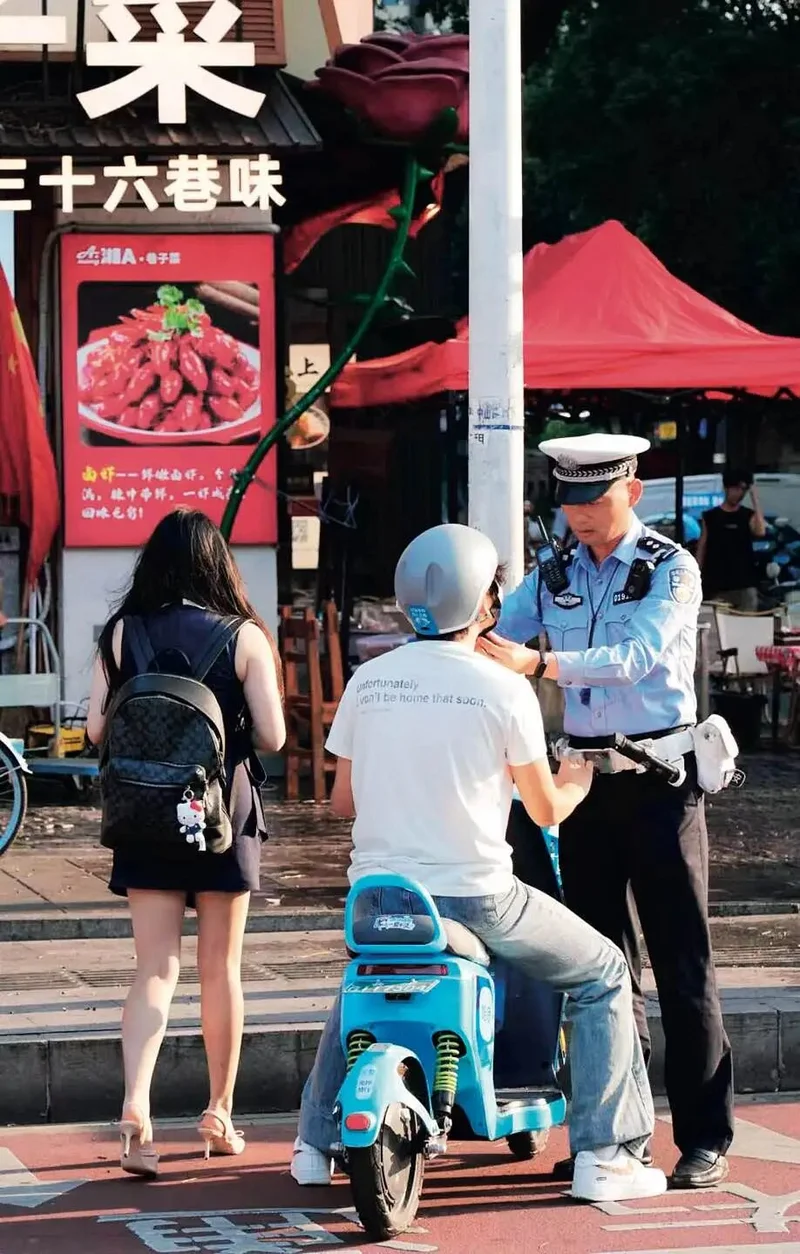 点击图片看原样大小图片