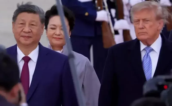 习近平抵美，川普夫妇接机
