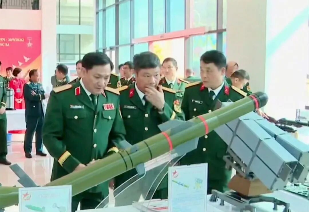 点击图片看原样大小图片