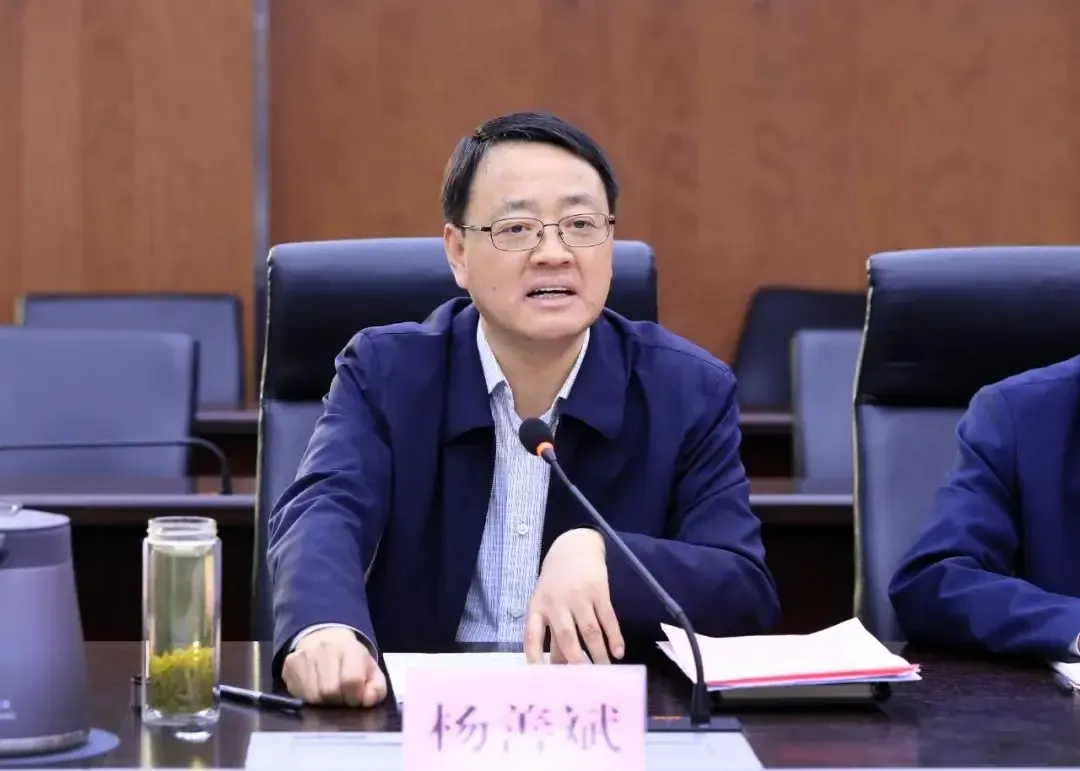 点击图片看原样大小图片