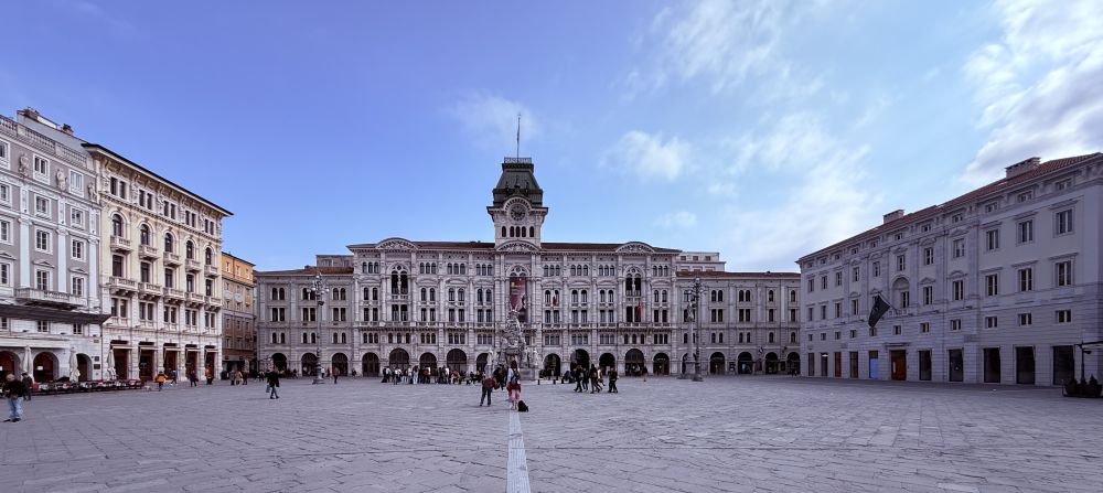 点击图片看原样大小图片