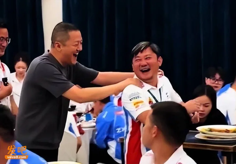 点击图片看原样大小图片