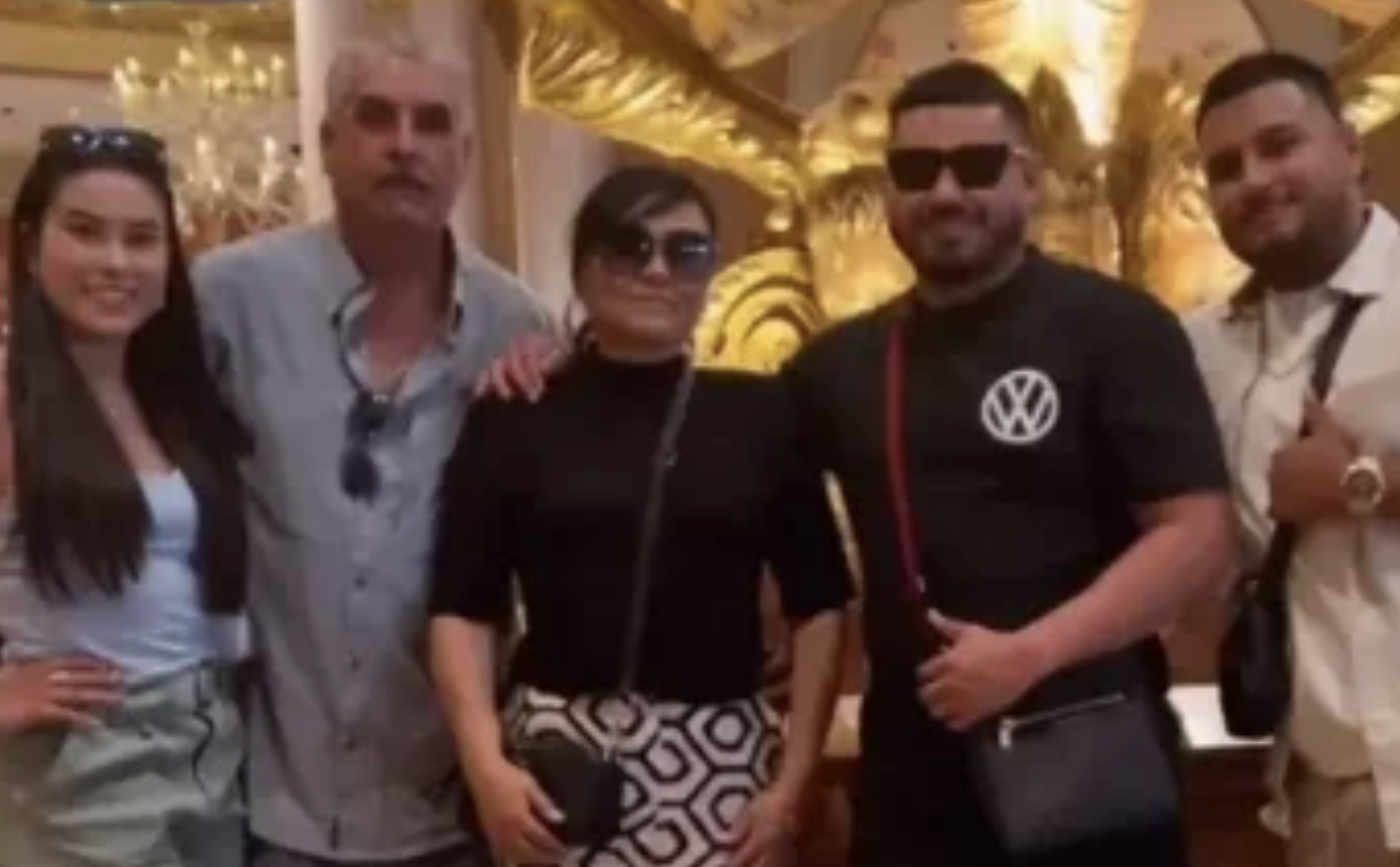 这个ICU男护士的副业为什么火爆全网？