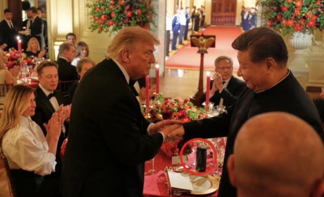 小粉红傻眼，习近平彭丽媛居然“资敌”