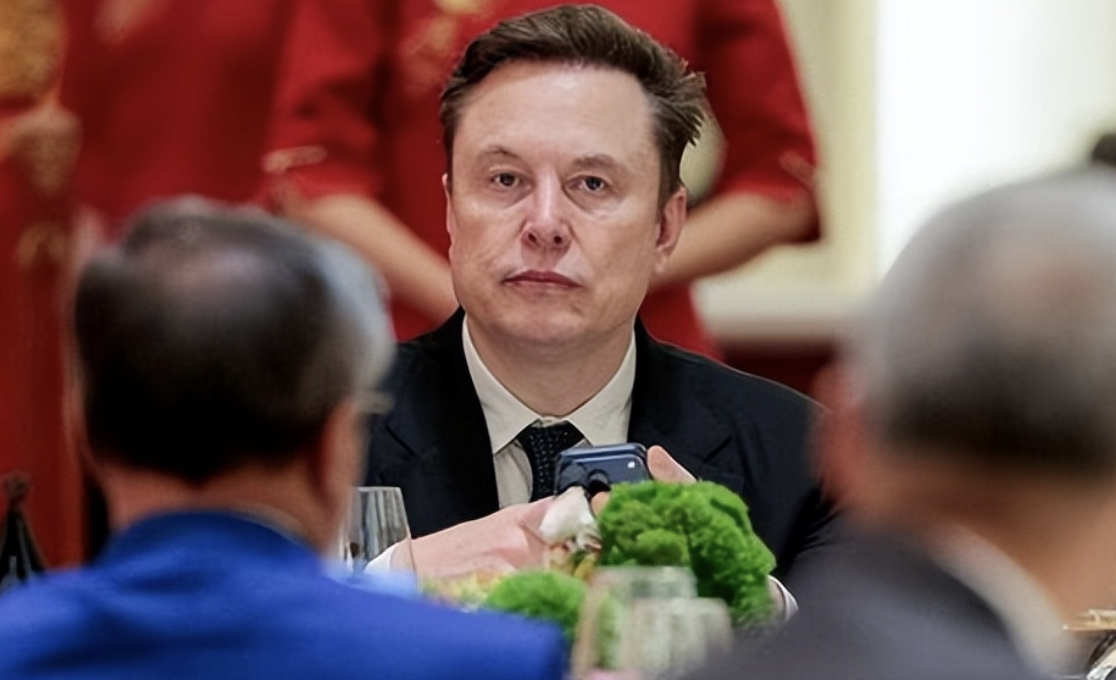 马斯克：当AI接管世界，钱就没用了