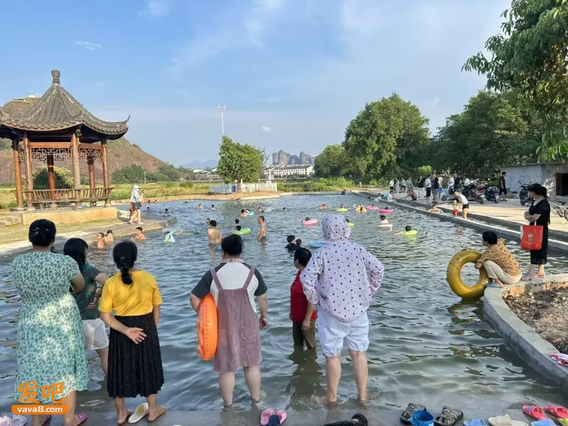 点击图片看原样大小图片