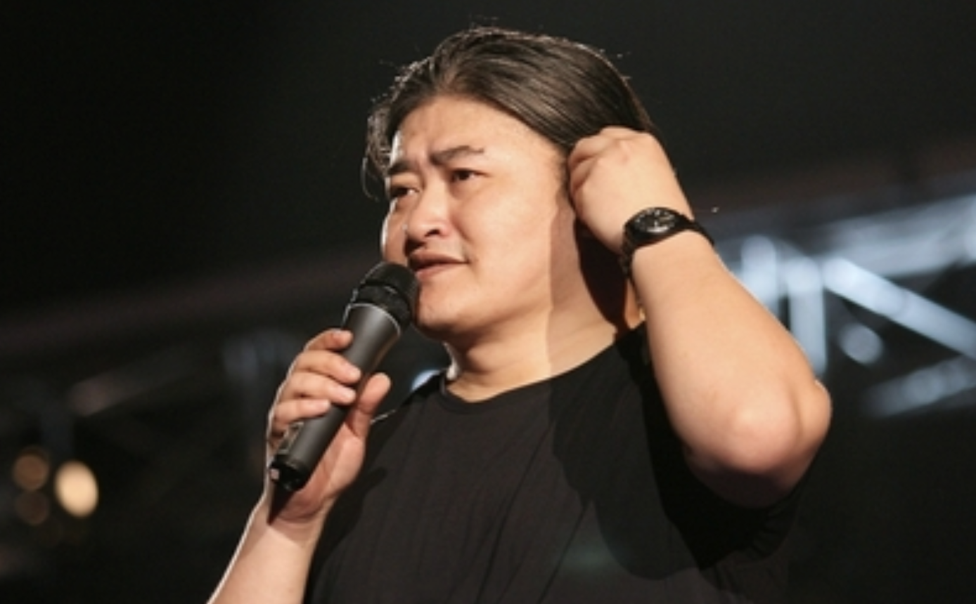 按照你们苛责刘欢的标准，杜甫和白居易都是叛徒