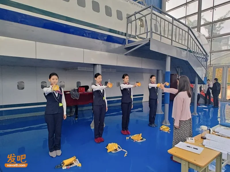 点击图片看原样大小图片