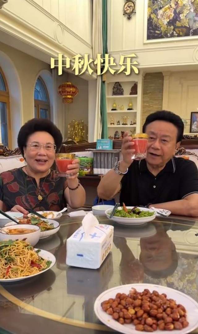 点击图片看原样大小图片