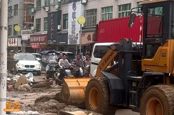 点击图片看原样大小图片