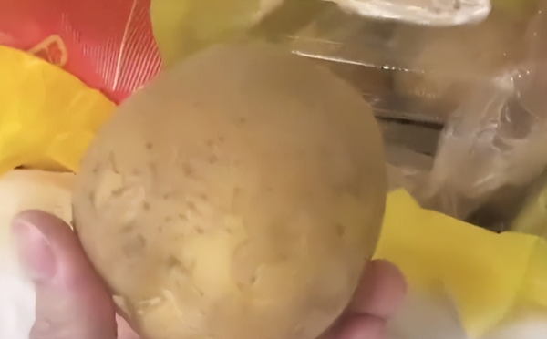 男子用土豆当主食，半年瘦了25斤